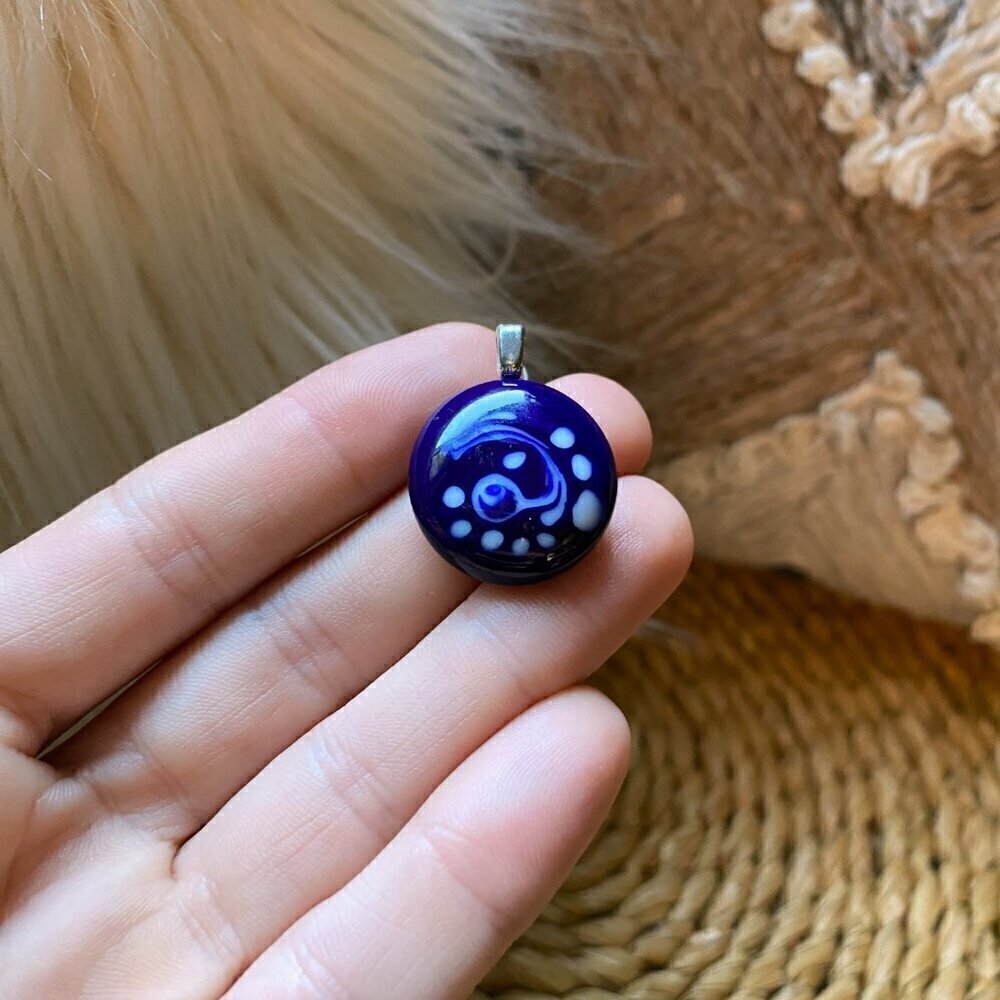 Borosilicate Boro Handmade Lampwork Glass Round Blue Pendant Iridescent - Picture 2 of 4
